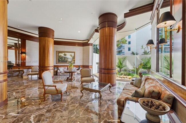 Building Photo - 20185 E Country Club Dr