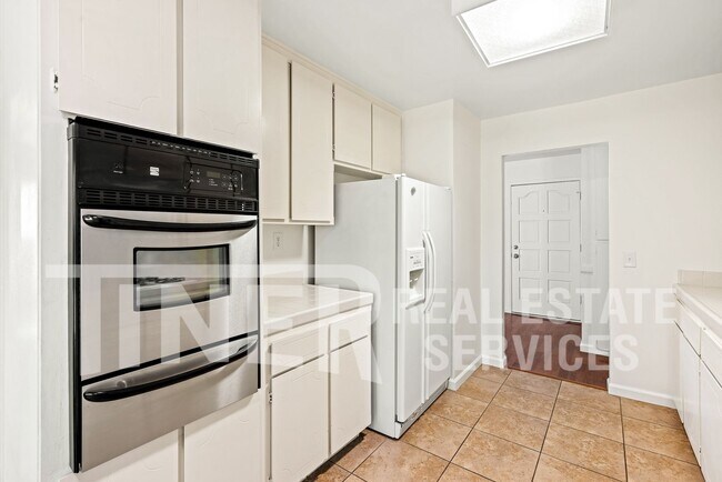 Building Photo - 10299 Octavia Way