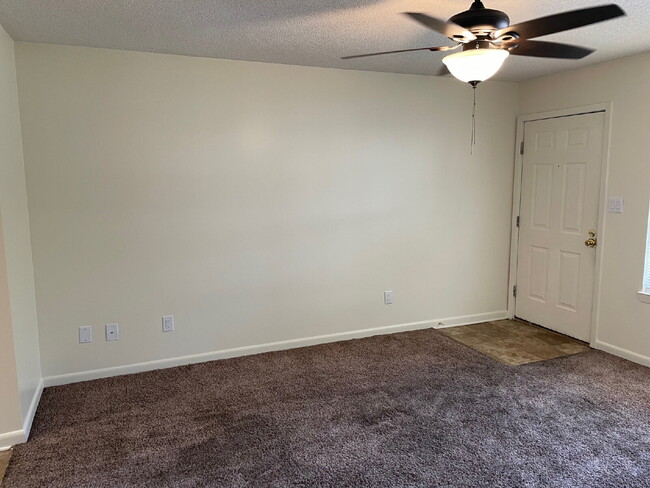Building Photo - 112 Bayou View Dr
