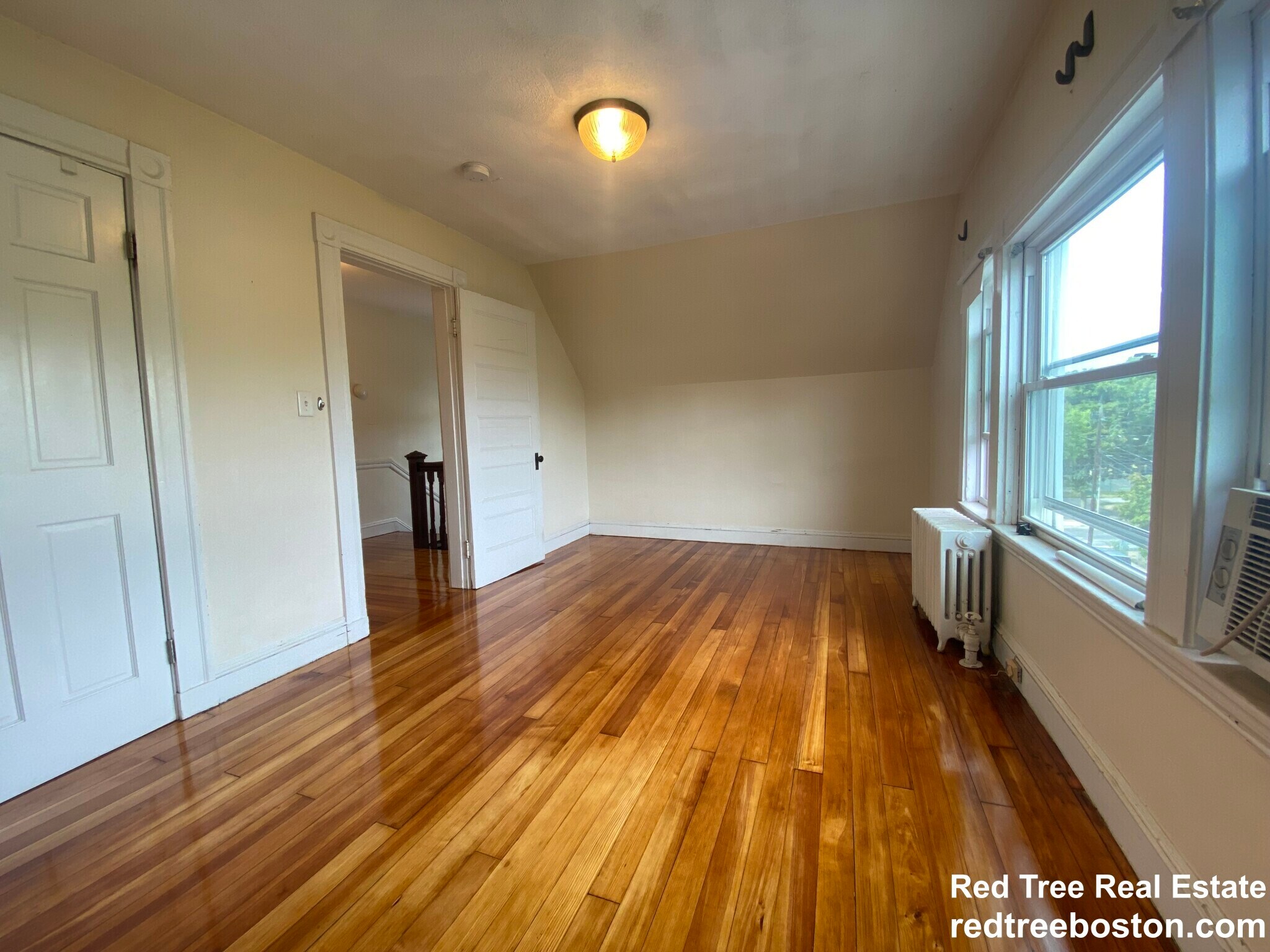 Building Photo - 72 Hobson St