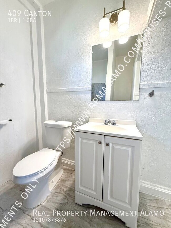 Building Photo - 409 Canton-