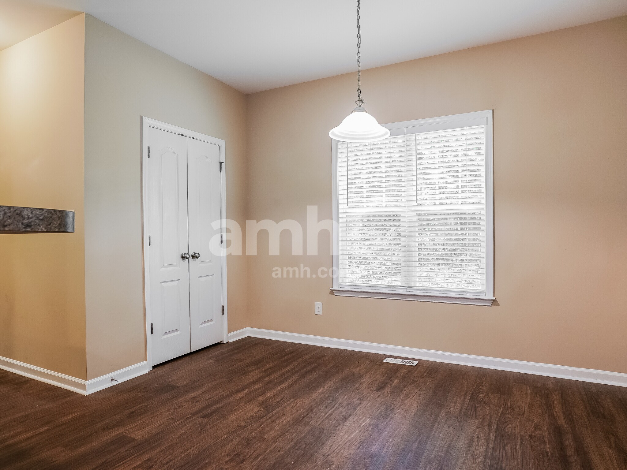 Building Photo - 48 Kings Canyon Ct