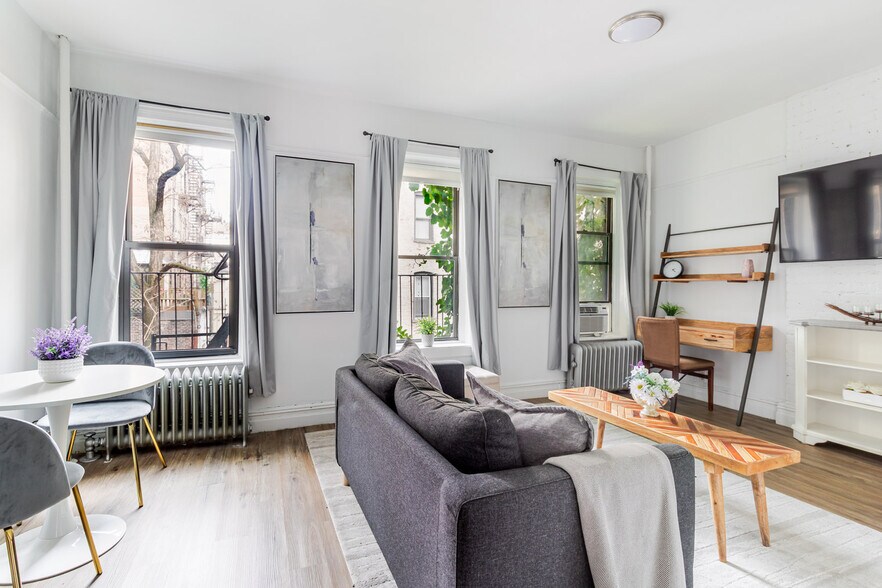 Building Photo - 177 Waverly Pl