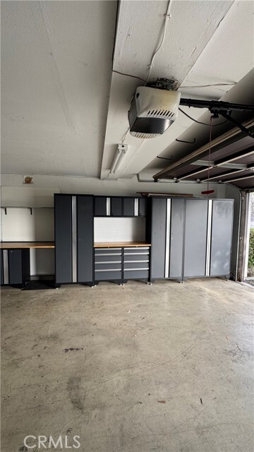 Building Photo - 3 Shadow Hill Ln