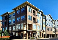 Building Photo - 680 E Algonquin Rd