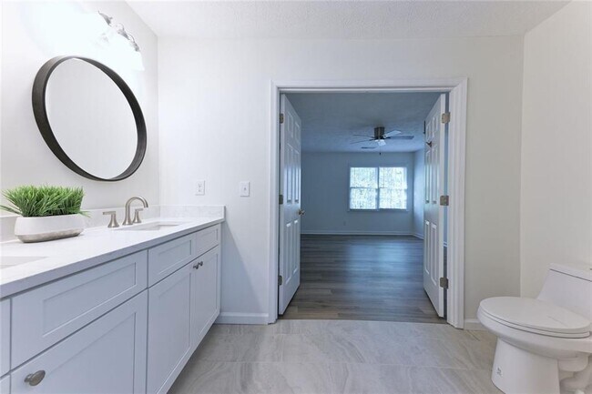 Building Photo - 2208 Heritage Trace Dr