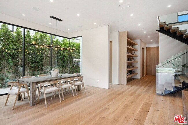 Building Photo - 14718 Otsego St