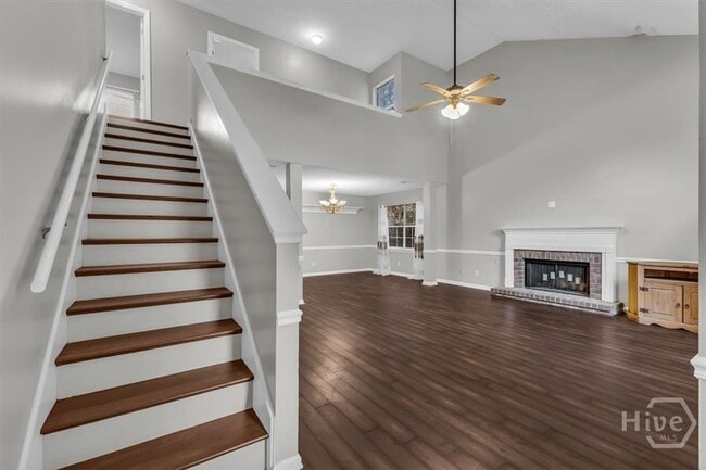 Building Photo - 138 Penn Station