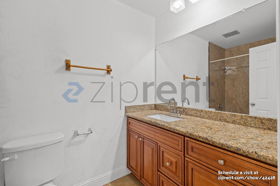 Building Photo - 935 Springoak Way