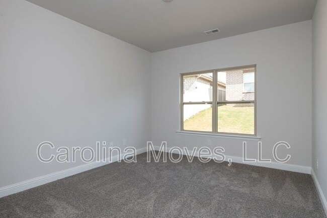 Building Photo - 702 Butterfly Lk Ct