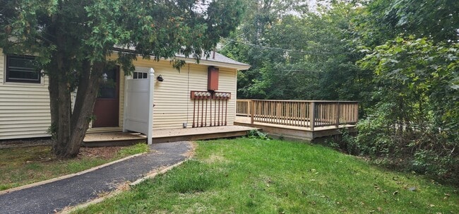 Building Photo - 4 Idlewood Ln