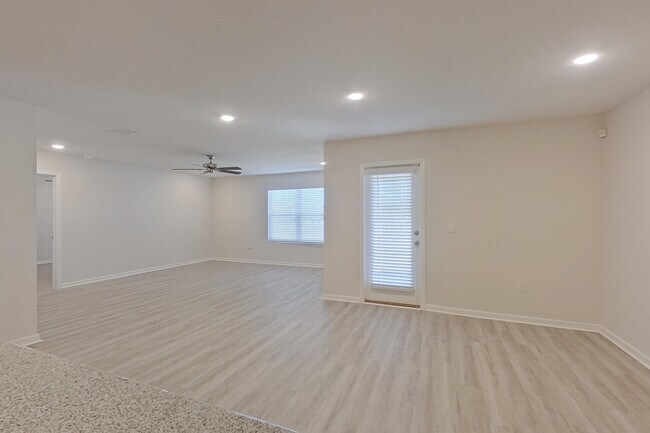 Building Photo - 4647 Malay Cir