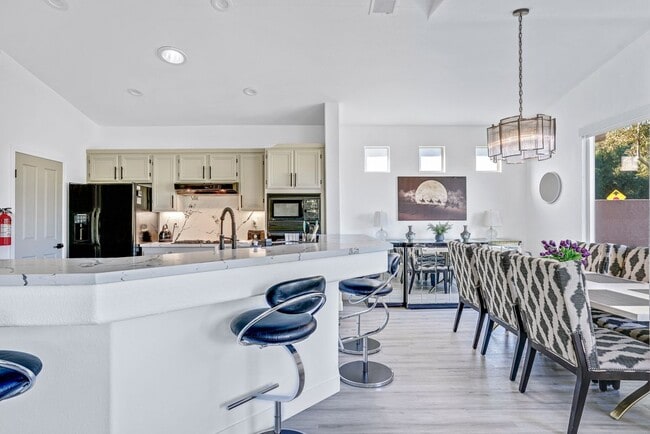 Building Photo - 29382 W Laguna Dr