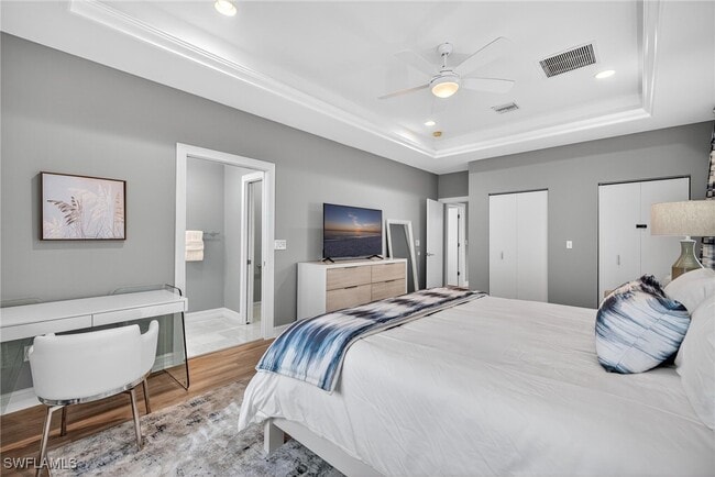 Building Photo - 740 5th Ave N