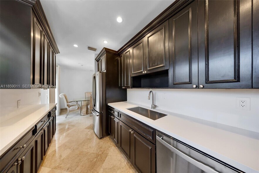 Building Photo - 7528 Buccaneer Ave