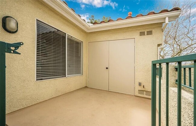 Building Photo - 6 Sandpiper Ln