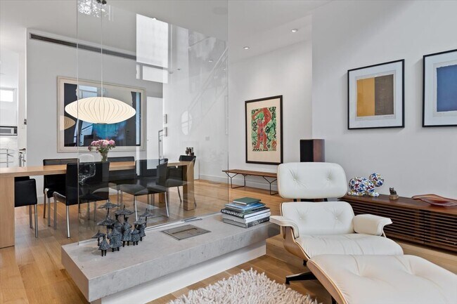 Building Photo - 1823 W Race Ave