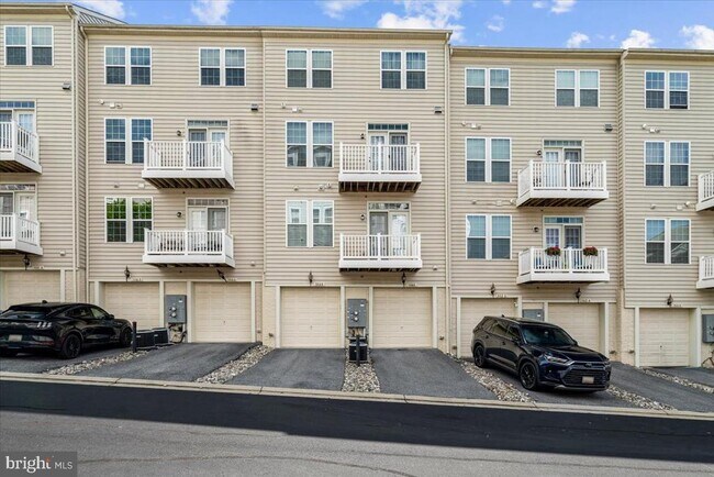 Building Photo - 304 Mill Pond Rd