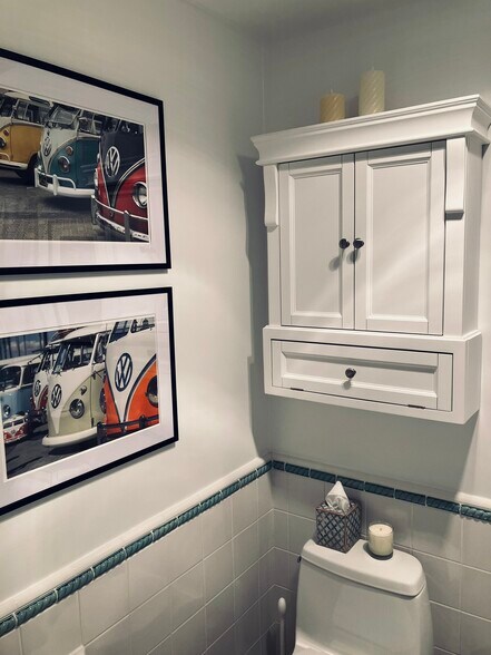 Art in Bathroom - 2698 Spyglass Dr