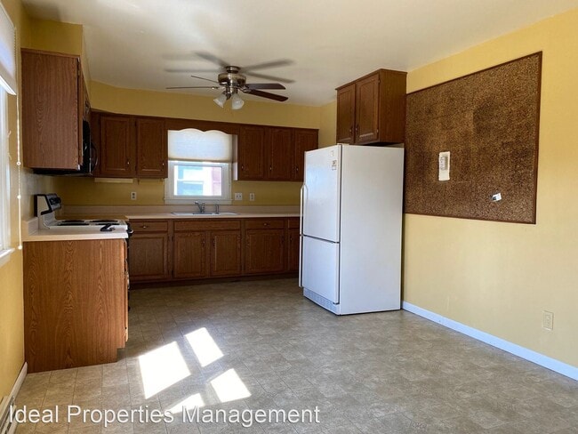Building Photo - 3 br, 2.5 bath House - 45 Friars