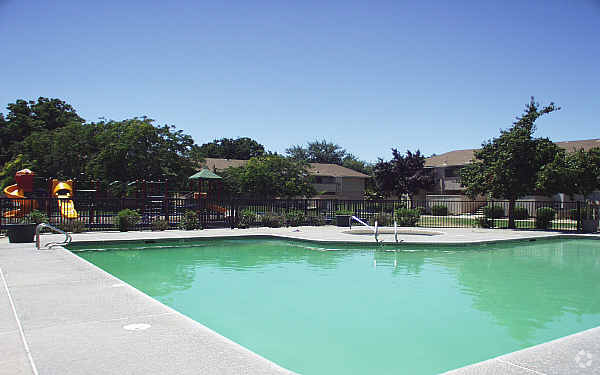 Pool - Carmel Crest