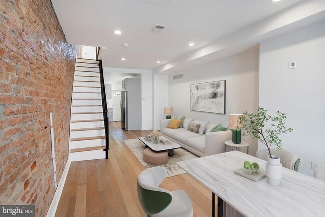 Building Photo - 2636 Manton St