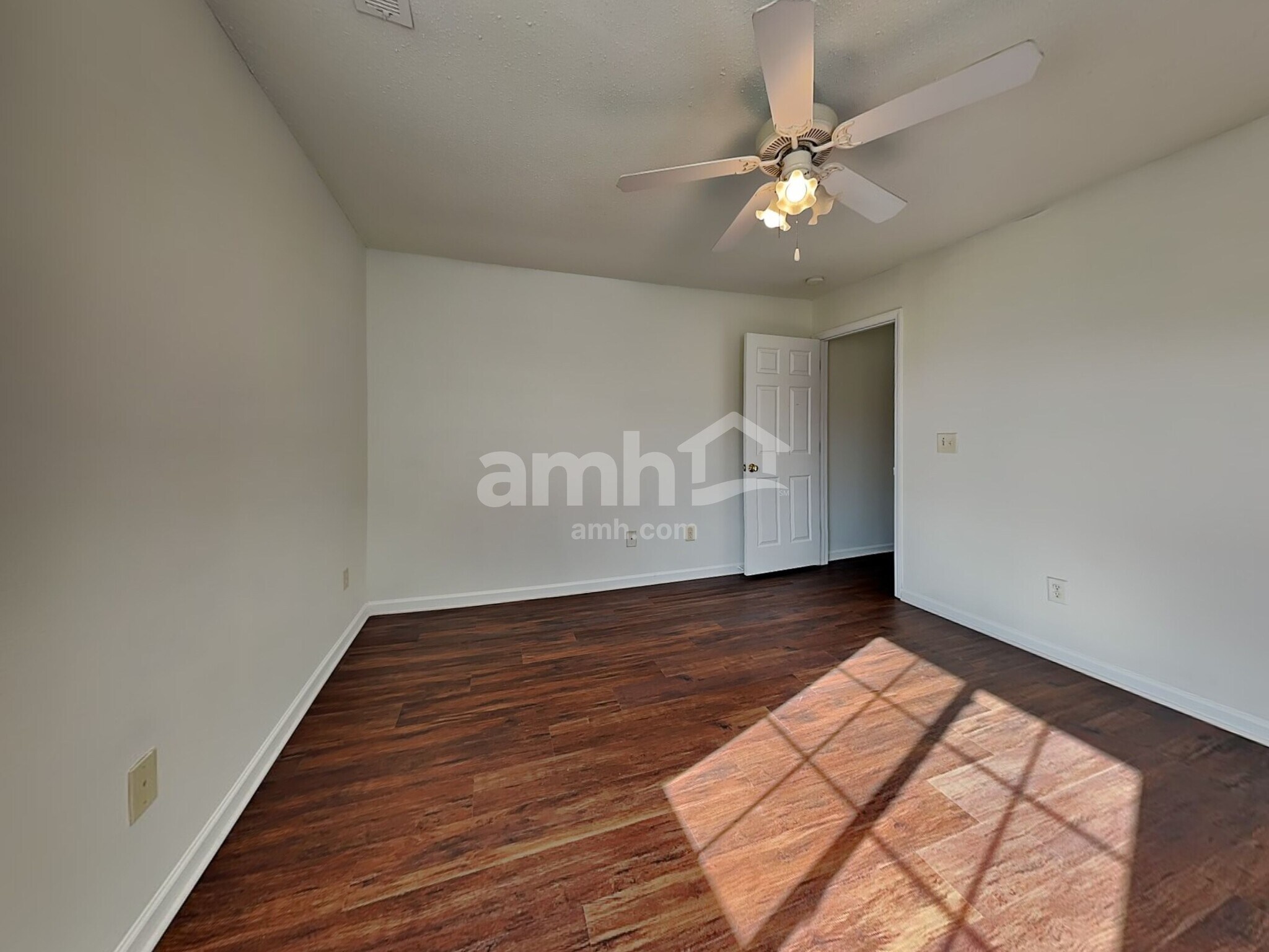 Building Photo - 1066 Bridgend Dr