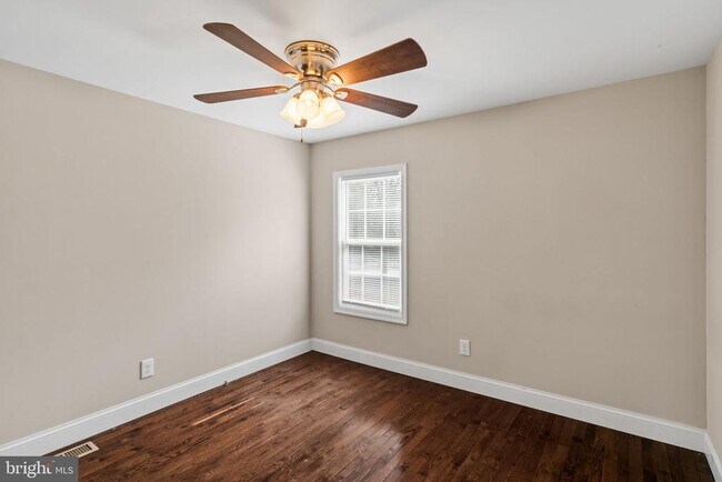 Building Photo - 2730 Old Cedar Grove Rd