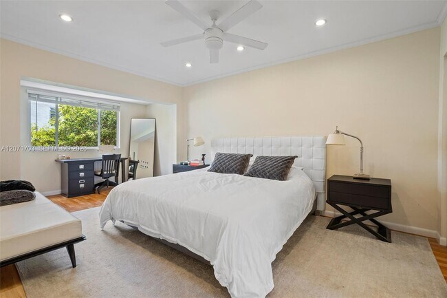 Building Photo - 7508 SW 58th Ave