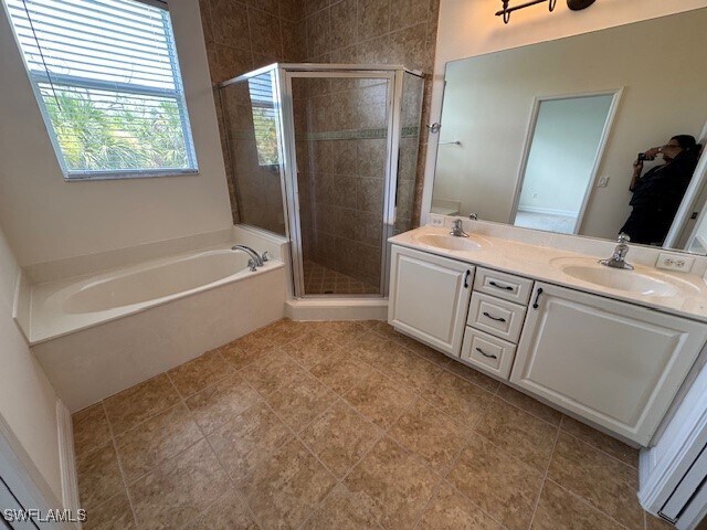 Building Photo - 16142 Via Solera Cir