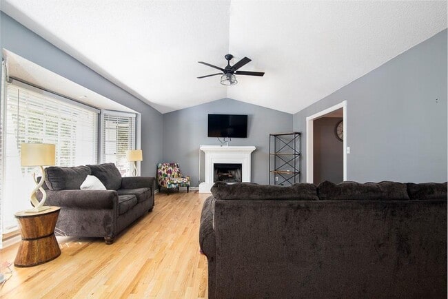 Building Photo - 4603 Stewart Reilly Dr