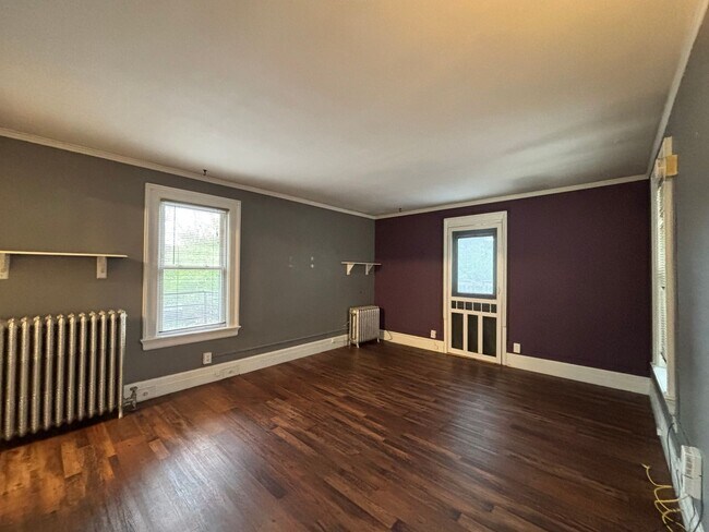 Building Photo - 174 N Goodman St