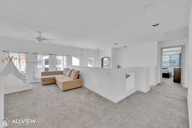 Building Photo - Resort-Style Living in Gated Emerald Heights | 5BR + Loft Home with Views