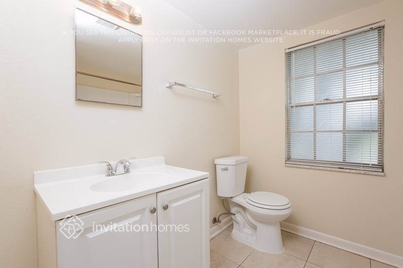 Building Photo - 2314 Medford Ln