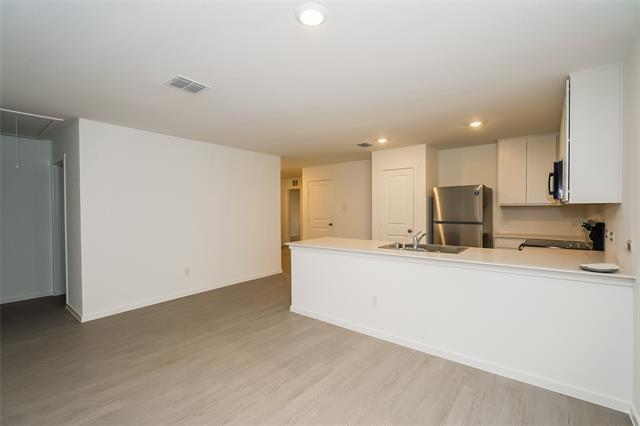 Building Photo - 1132 Tufted Dr