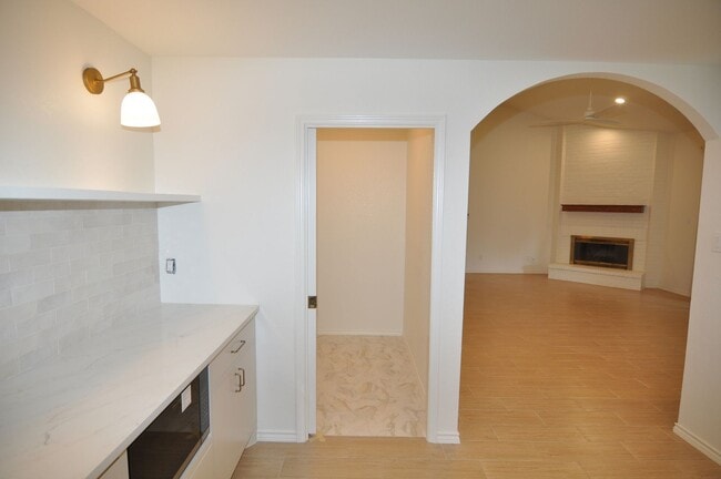 Building Photo - 3 Cimarron Dr