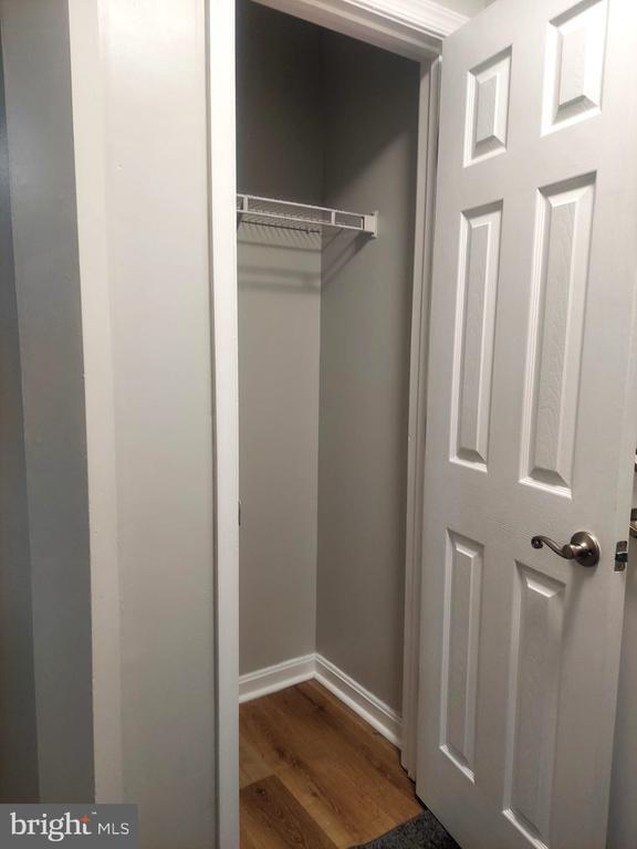 Building Photo - 21228 McFadden Square