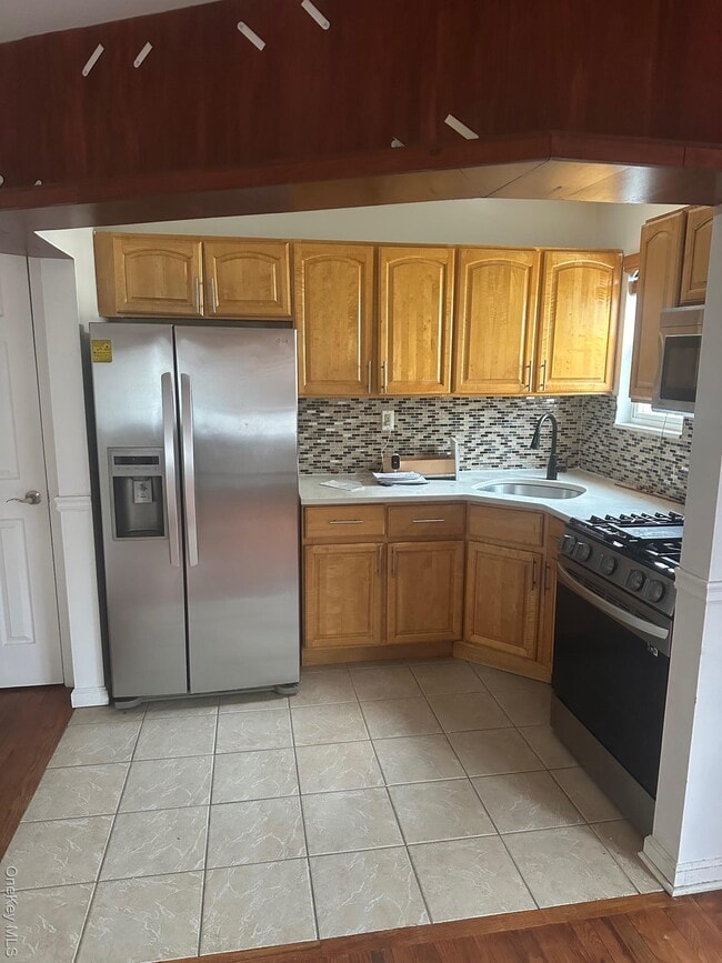 Building Photo - 131-04 140th St