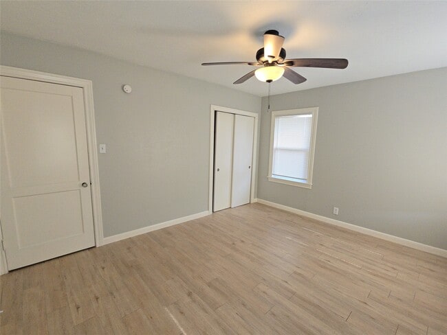 Building Photo - 2705 S Crockett St