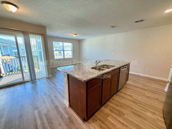 Building Photo - 9121 Western Way