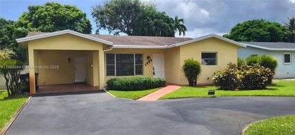 Building Photo - 1444 SW 32nd Ct