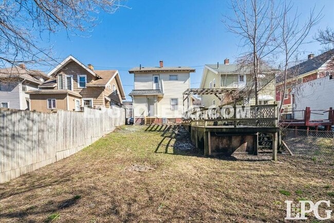 Building Photo - 4117 Thornton Ave