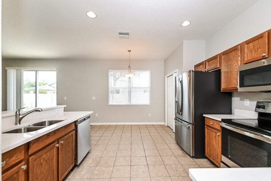 Building Photo - 906 Windton Oak Dr