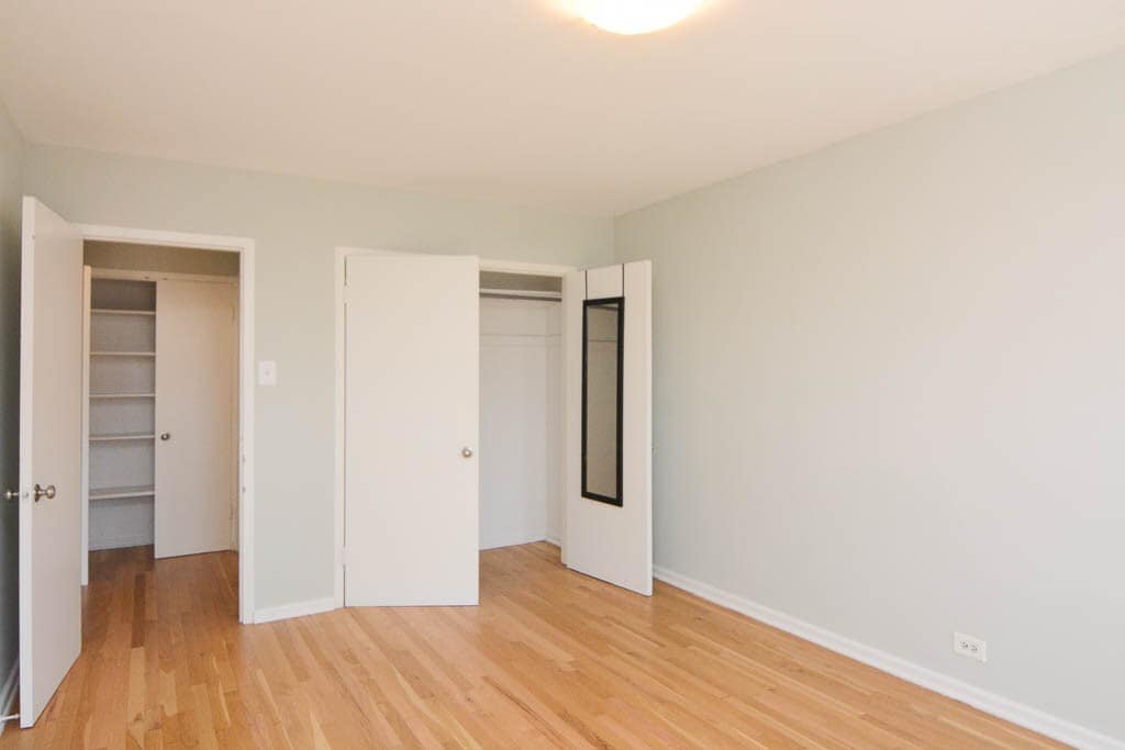 Building Photo - 450 W Wellington Ave