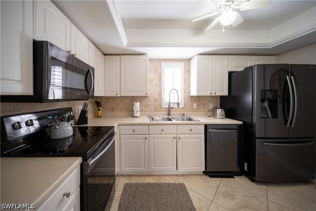 Building Photo - 208 Bobolink Way