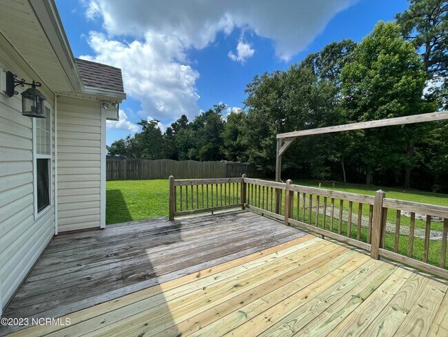 Building Photo - 337 Foster Creek Rd
