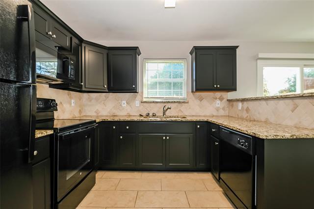 Building Photo - 10423 Shayna Dr