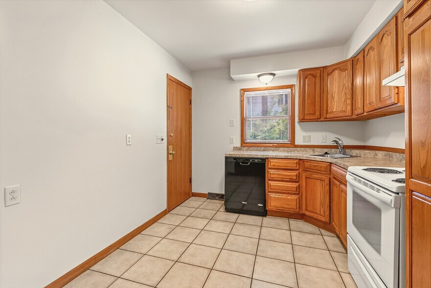 Building Photo - 4805 Camden Rd