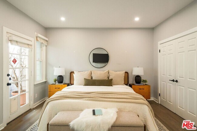 Building Photo - 2622 2nd St