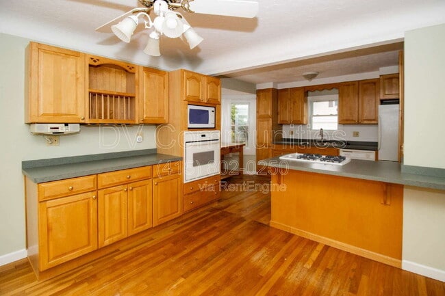 Building Photo - 20040 Bonnie Bank Blvd